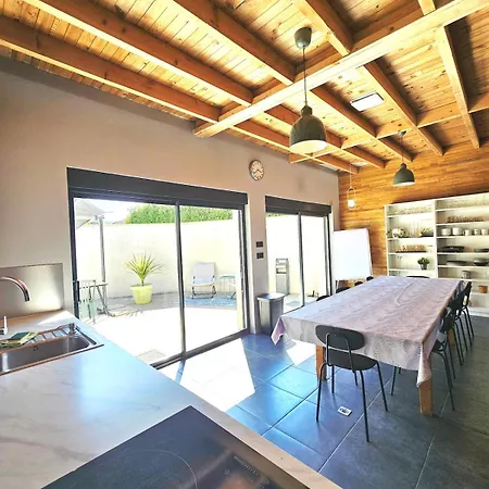 Maison Tres Spacieuse 5 A 10 Pers Saint-Pierre-de-Chandieu
