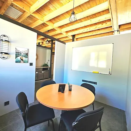 Maison Très Spacieuse 5 à 10 Pers Saint-Pierre-de-Chandieu