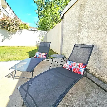 Villa Maison Tres Spacieuse 5 A 10 Pers Saint-Pierre-de-Chandieu
