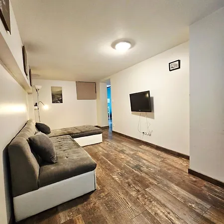 Villa Maison Très Spacieuse 5 à 10 Pers *